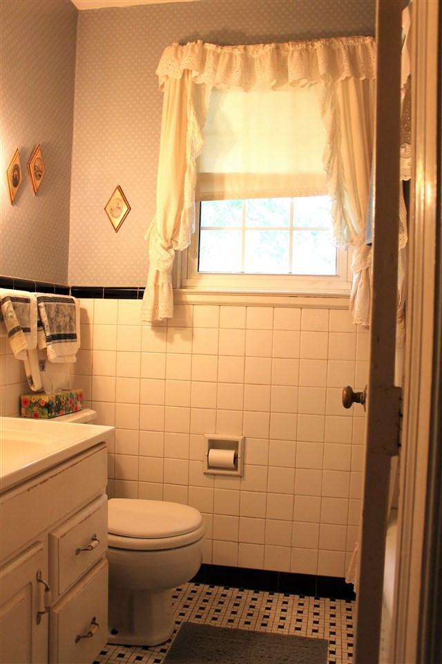 1933 Craig Street Raleigh, NC 27608 - Photo 10 of 24 Photo 10