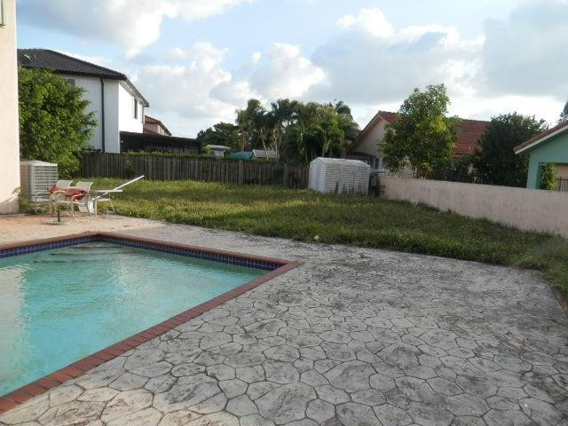 9032 Southwest 162nd Path Miami, FL 33196 - Photo 7 of 17 Photo 7