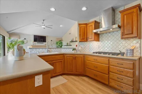 $1,495,000 | 328 Montecito Glen, Escondido, CA 92025