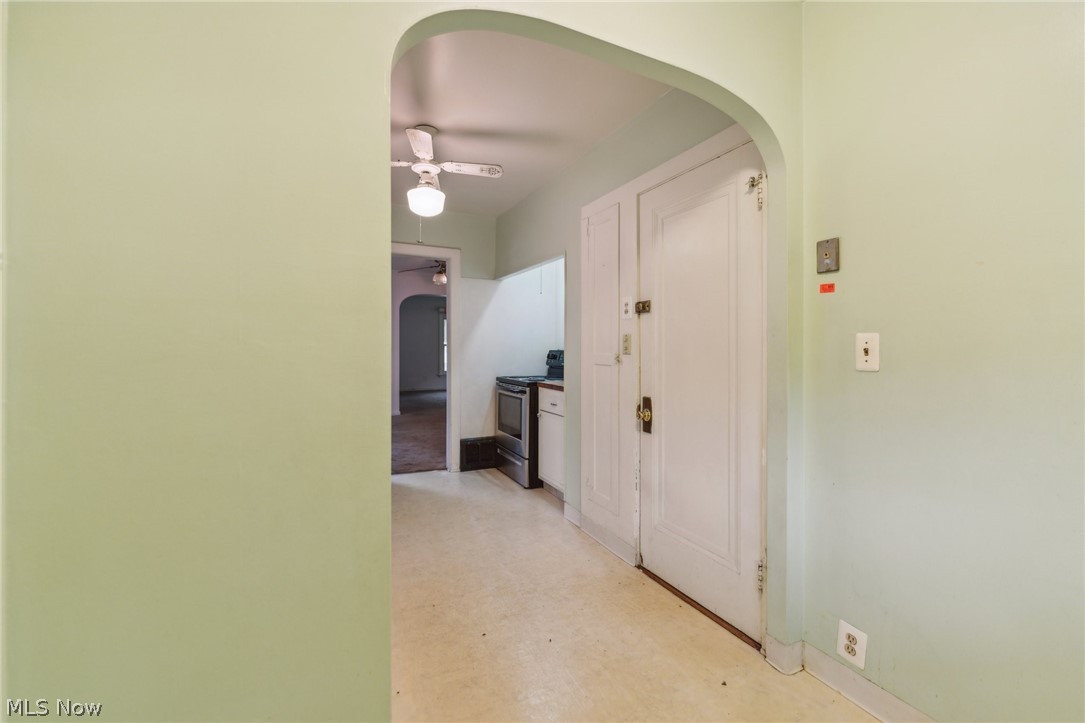3619 Strathavon Road Cleveland, OH 44120 - Photo 16 of 49 View of hall