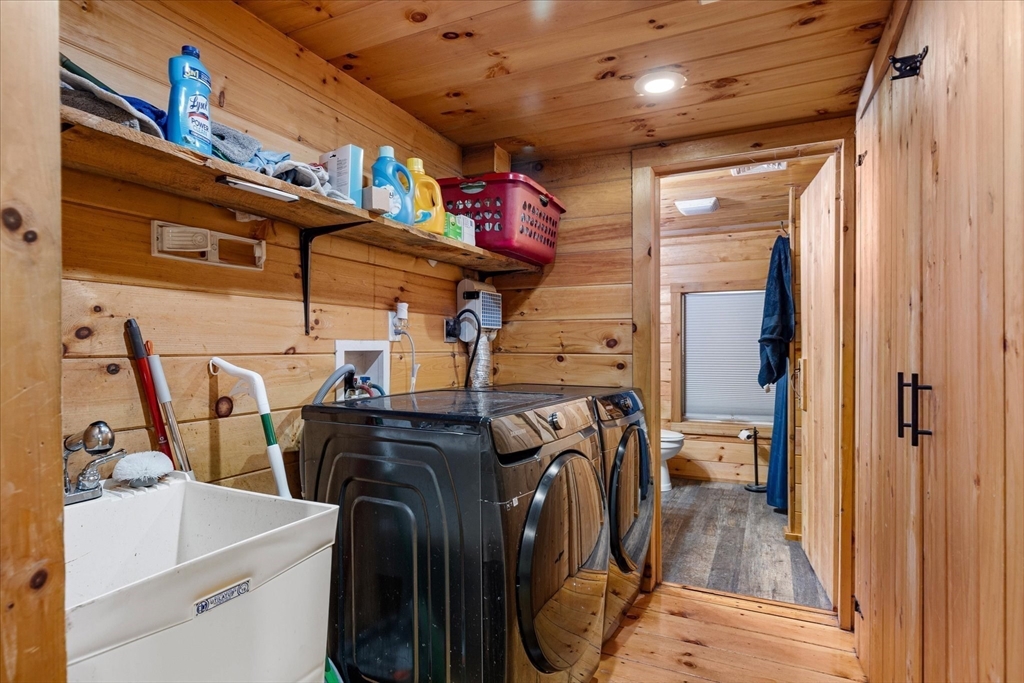 8 Oakwood Road Brimfield, MA 01010 - Photo 15 of 34 a utility room with dryer and washer