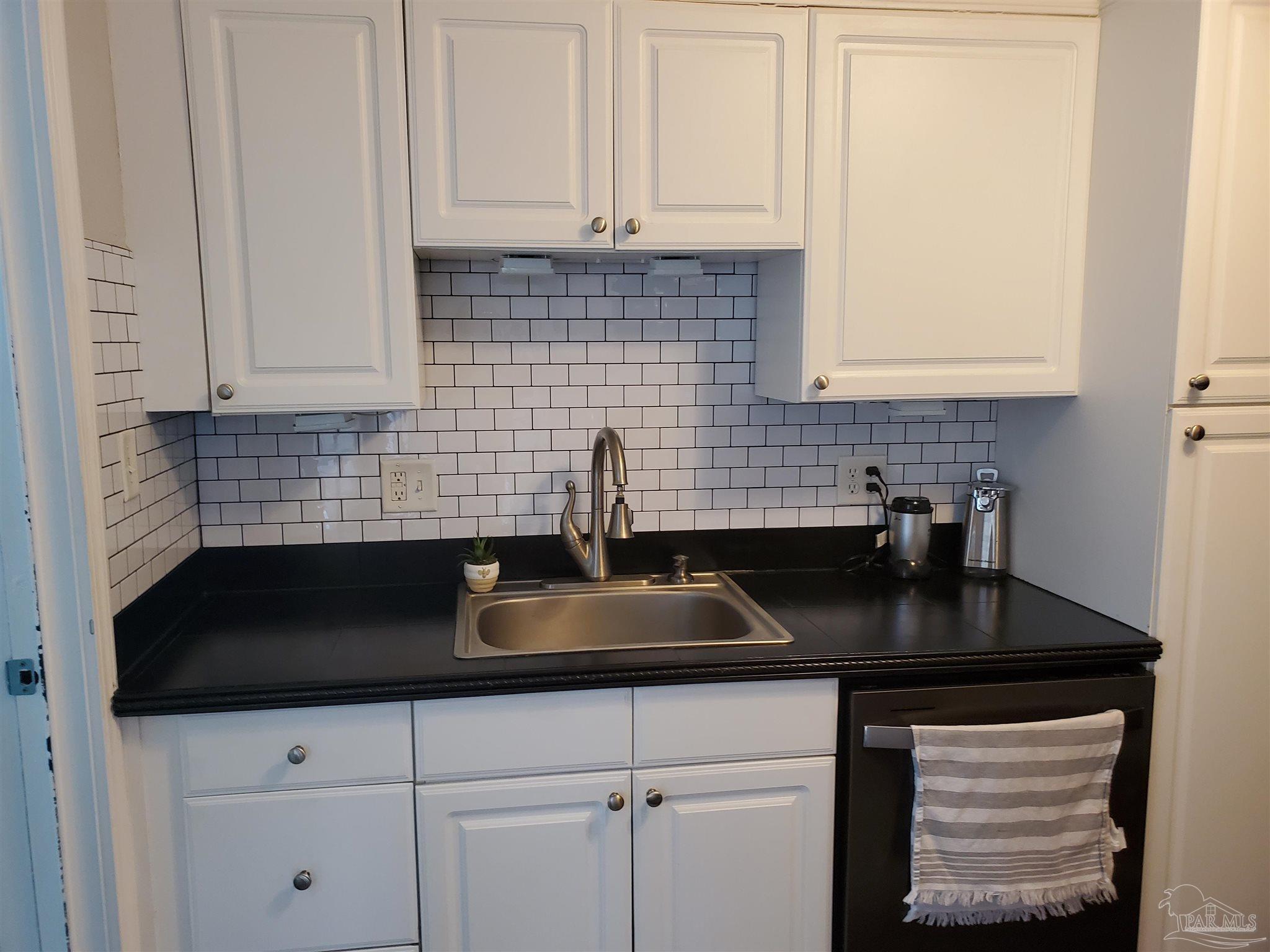 417 Gibbs Road Pensacola, FL 32507 - Photo 12 of 40