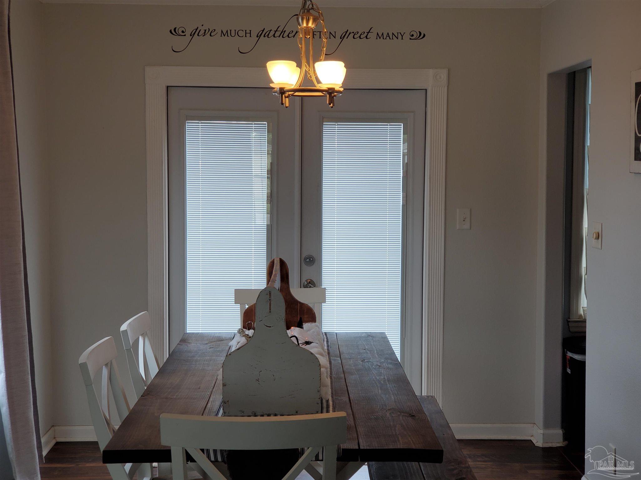 417 Gibbs Road Pensacola, FL 32507 - Photo 9 of 40