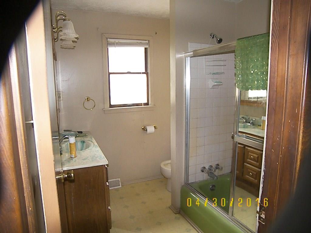 388 Golden Grove Road Economy, PA 15005 - Photo 12 of 18 MAIN BATH
