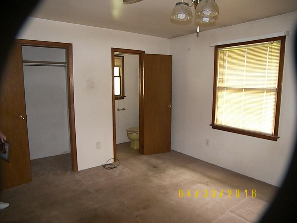 388 Golden Grove Road Economy, PA 15005 - Photo 13 of 18 MASTER BEDROOM WITH POWDER ROOM