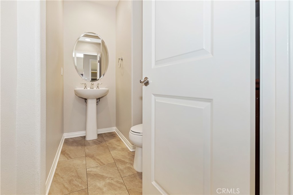 14562 Rochester Avenue Chino, CA 91710 - Photo 15 of 37