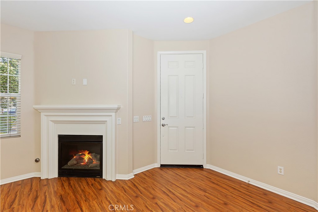 14562 Rochester Avenue Chino, CA 91710 - Photo 5 of 37