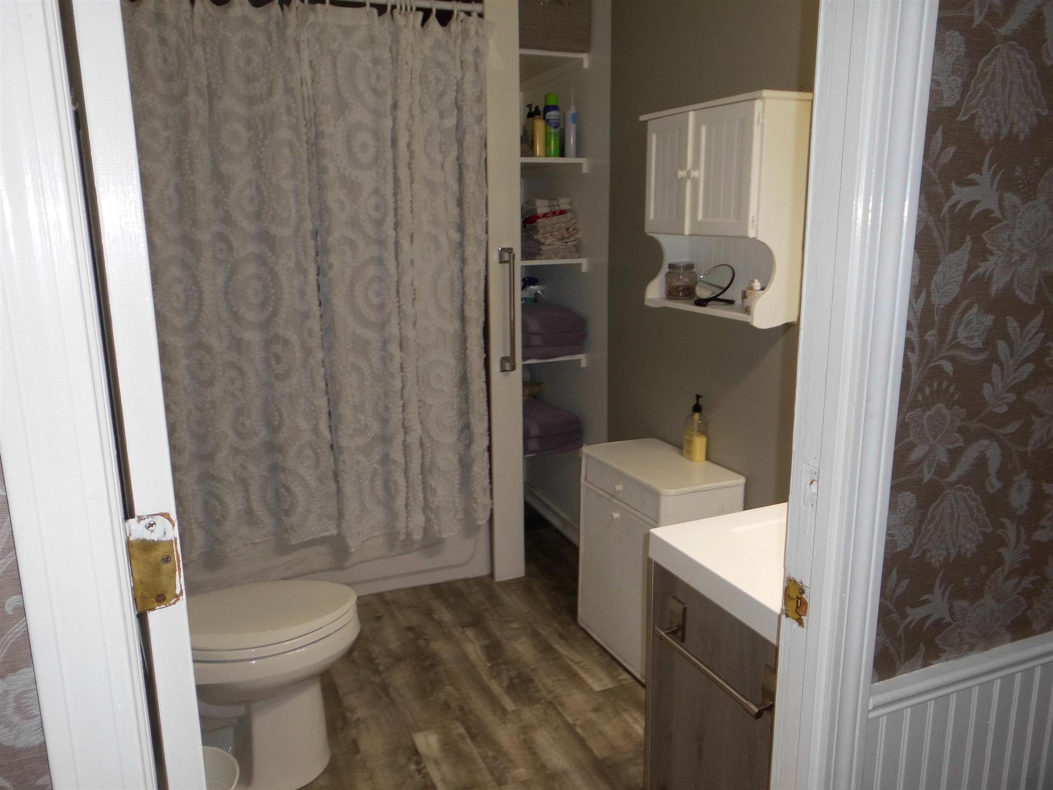 109 Pine Street Castleton, VT 05735 - Photo 3 of 12