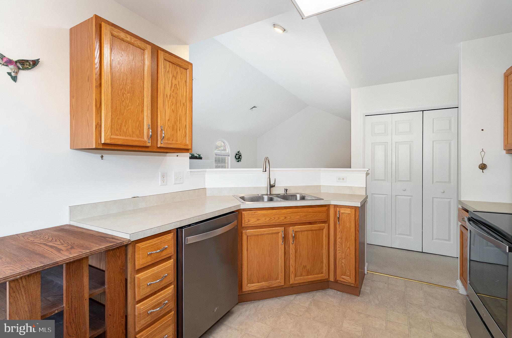 4637 Deer Path Road Harrisburg, PA 17110 - Photo 12 of 25 Gallery Image 12