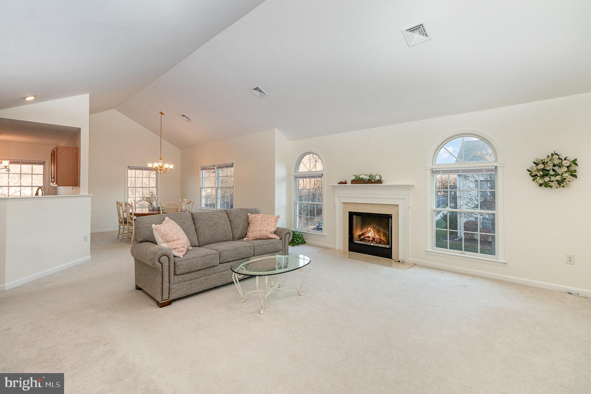 4637 Deer Path Road Harrisburg, PA 17110 - Photo 5 of 25 Living Room