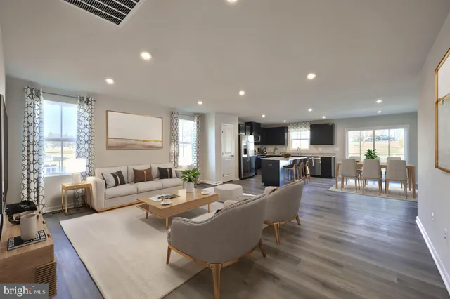 $429,000 | 77 Summerfield Drive, New Oxford, PA 17350