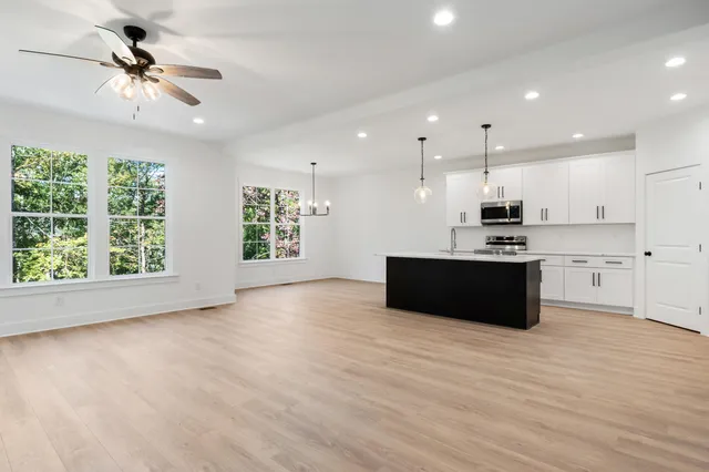 $585,000 | 3561 Knollwood Hill Drive, Chattanooga, TN 37415