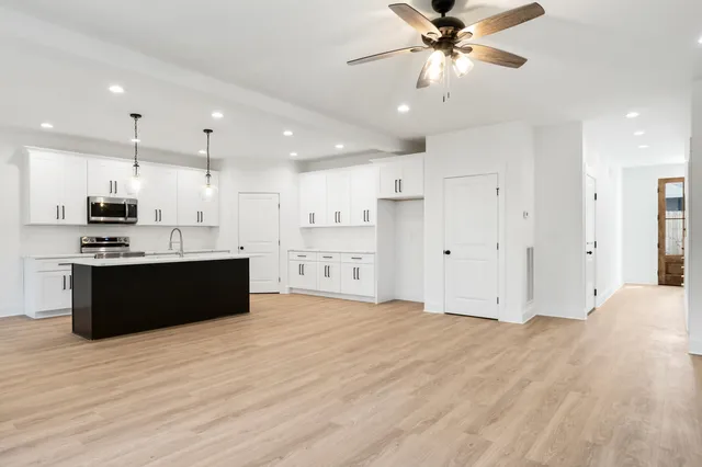 $585,000 | 3561 Knollwood Hill Drive, Chattanooga, TN 37415