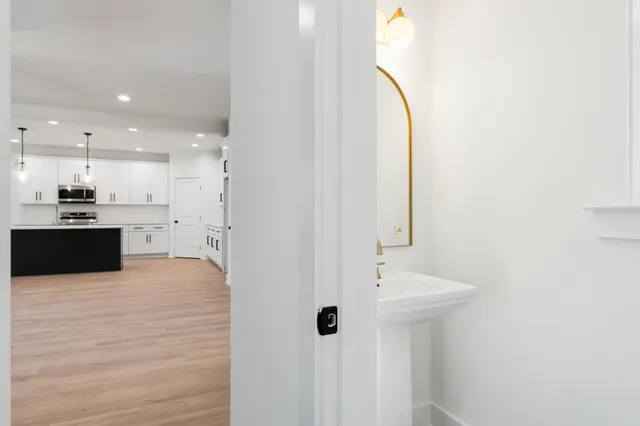 $585,000 | 3561 Knollwood Hill Drive, Chattanooga, TN 37415