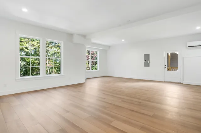 $585,000 | 3561 Knollwood Hill Drive, Chattanooga, TN 37415