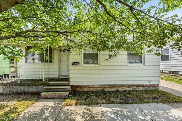 $140,000 | 15902 Maplewood Avenue, Maple Heights, OH 44137