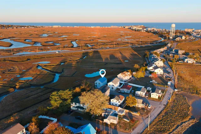 $599,000 | 16 Bruce Street, Hampton, NH 03842