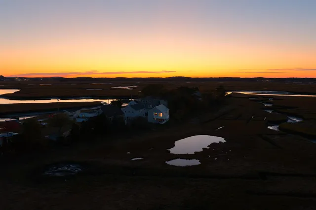 $599,000 | 16 Bruce Street, Hampton, NH 03842