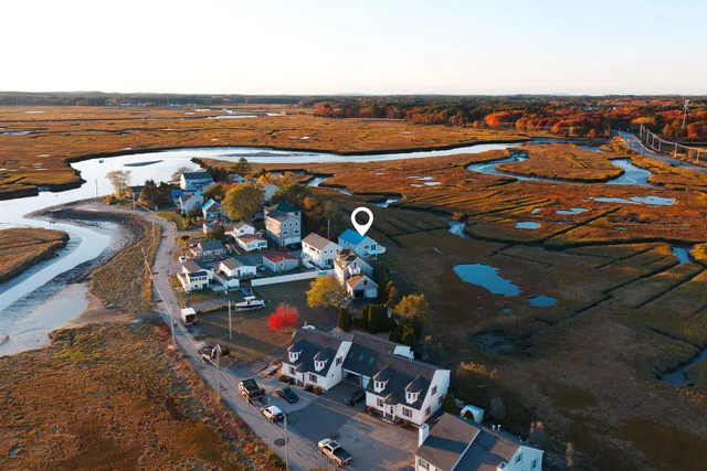 $599,000 | 16 Bruce Street, Hampton, NH 03842