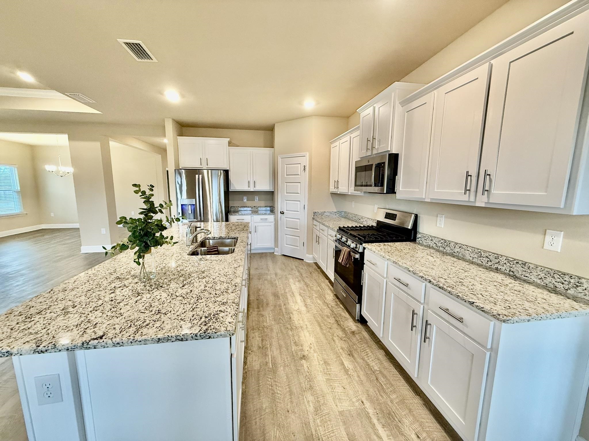 8648 Calverton Street Foley, AL 36535 - Photo 19 of 45 Kitchen