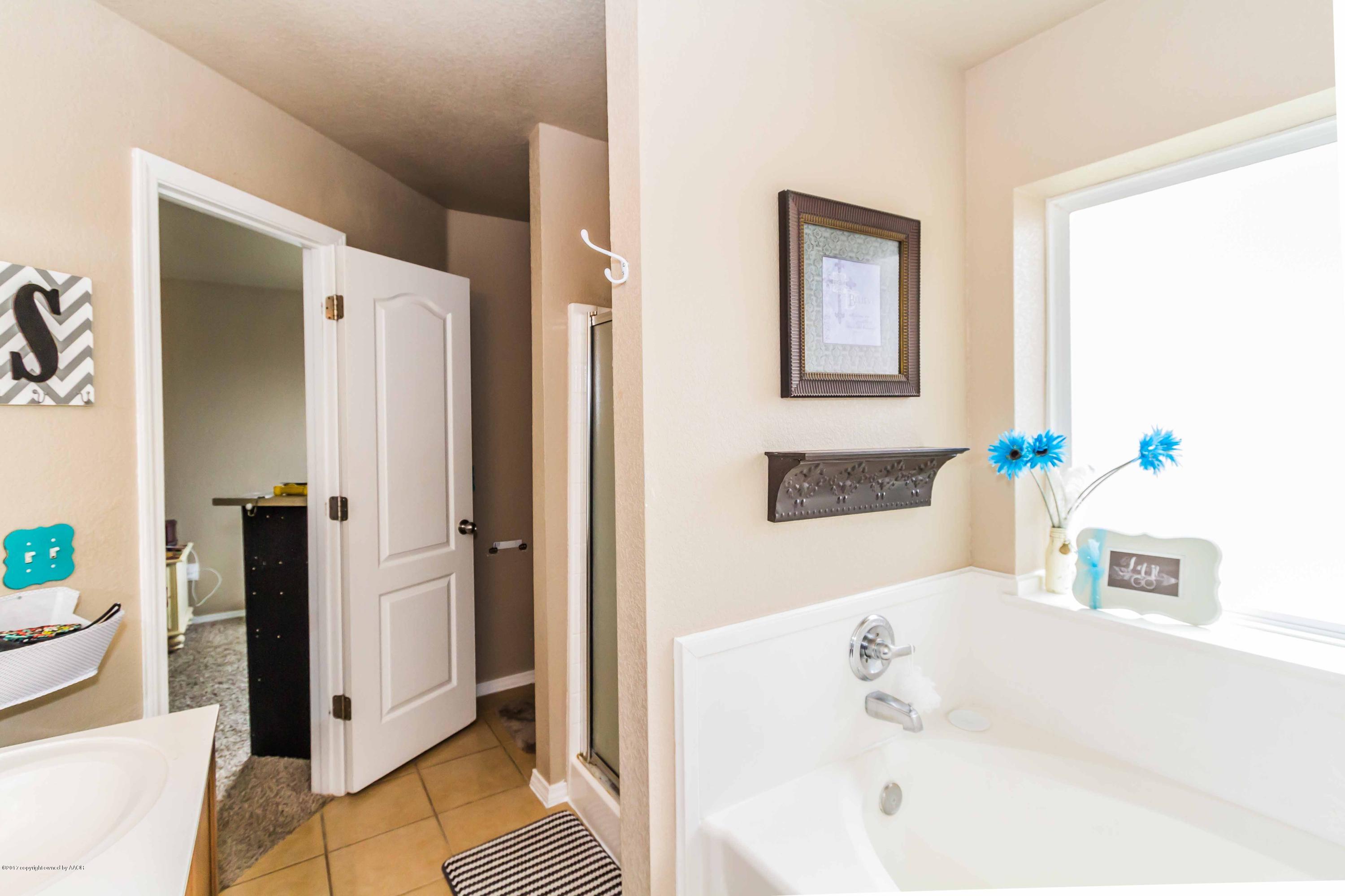 4822 Mammoth Lane Amarillo, TX 79110 - Photo 22 of 38 MASTER BATH VIEW 3