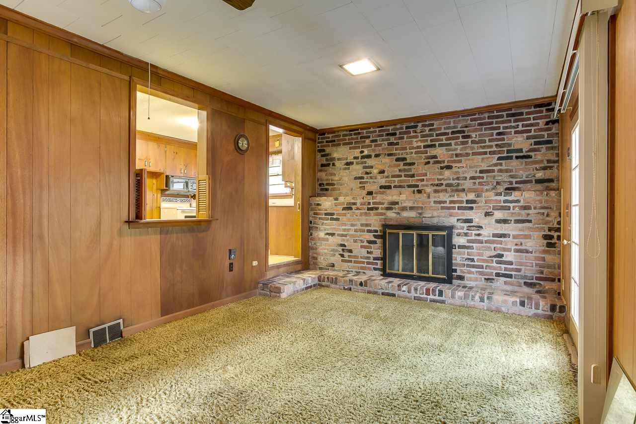 4105 Edwards Road Taylors, SC 29687 - Photo 12 of 24 Gallery Image 12