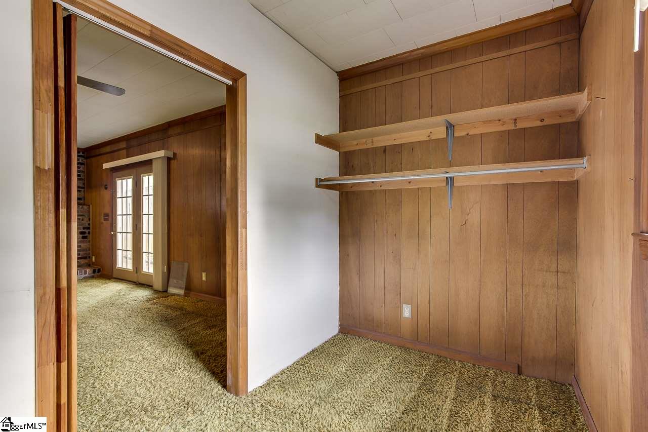 4105 Edwards Road Taylors, SC 29687 - Photo 13 of 24 Gallery Image 13