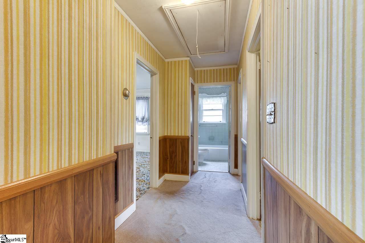 4105 Edwards Road Taylors, SC 29687 - Photo 14 of 24 Gallery Image 14