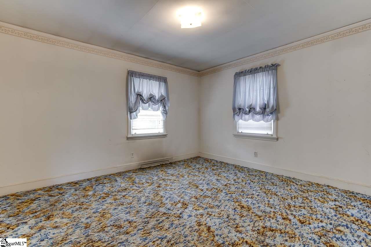 4105 Edwards Road Taylors, SC 29687 - Photo 15 of 24 Gallery Image 15