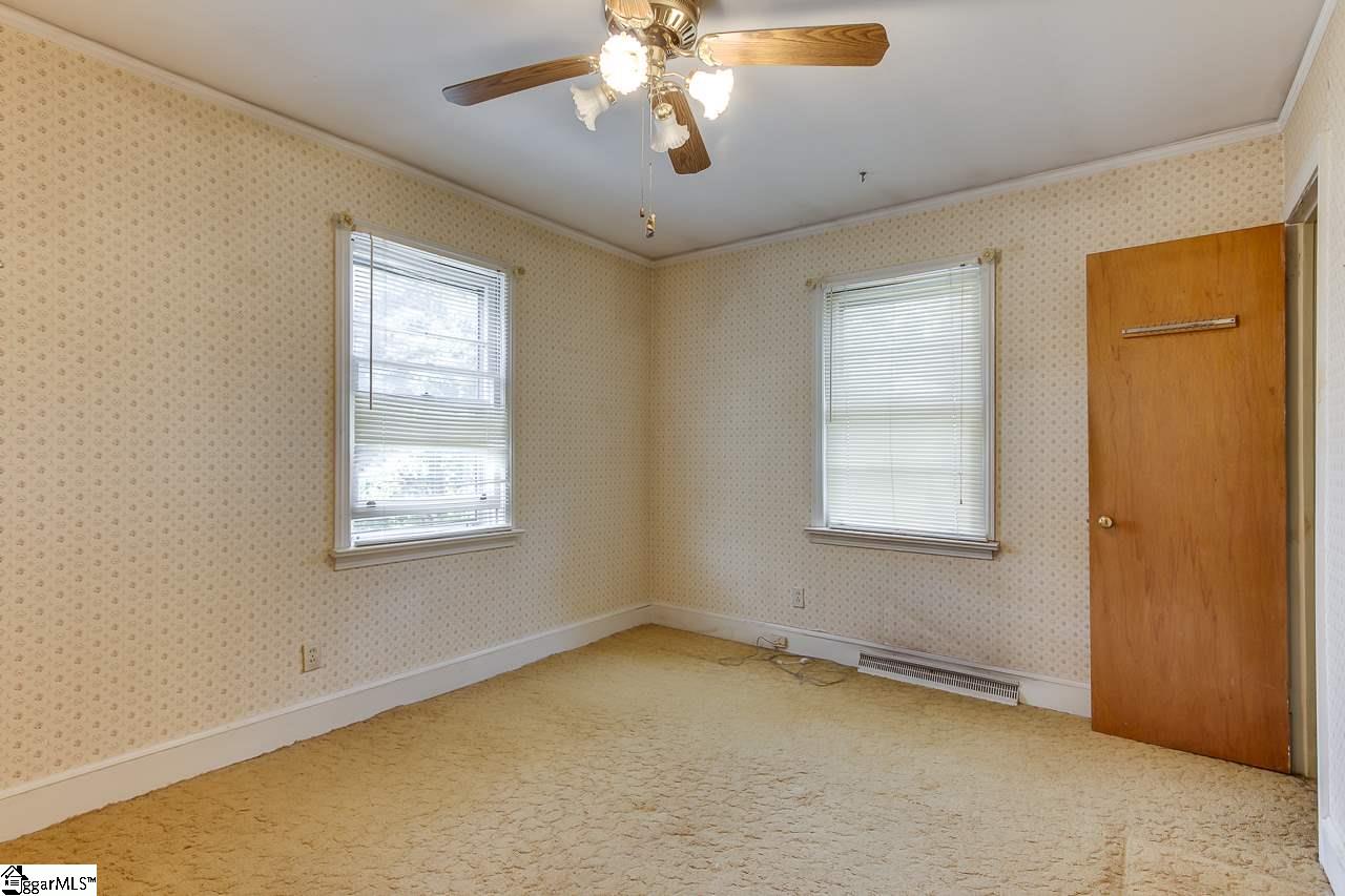 4105 Edwards Road Taylors, SC 29687 - Photo 16 of 24 Gallery Image 16