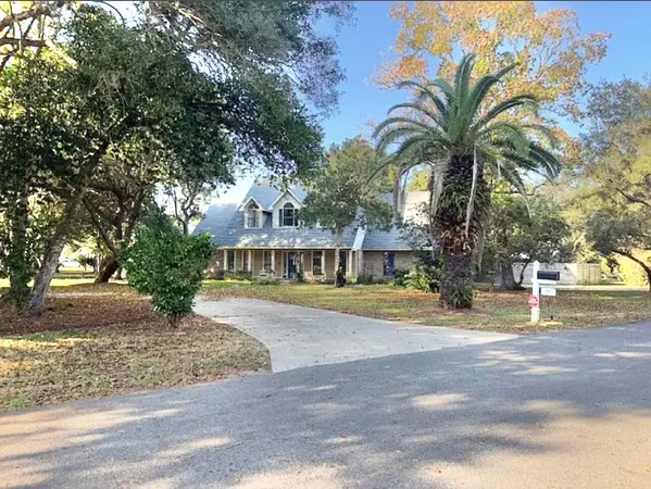 $749,900 | 805 Harbor Lane, Destin, FL 32541