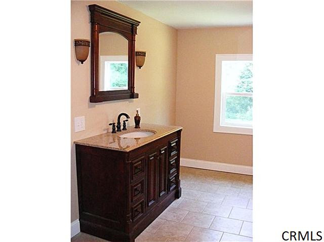 16 Miles Standish Road Rotterdam, NY 12306 - Photo 12 of 15 Photo 12