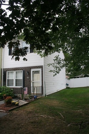 78 Roper Street, Unit D Lowell, MA 01852 - Photo 2 of 15 Gallery Image 2
