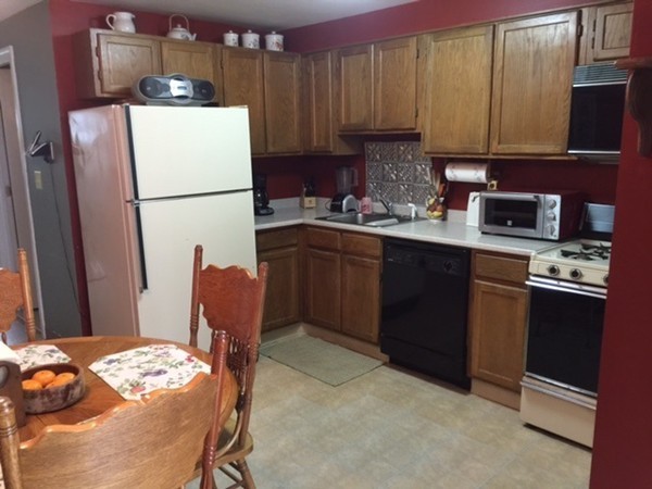 78 Roper Street, Unit D Lowell, MA 01852 - Photo 6 of 15 Gallery Image 6