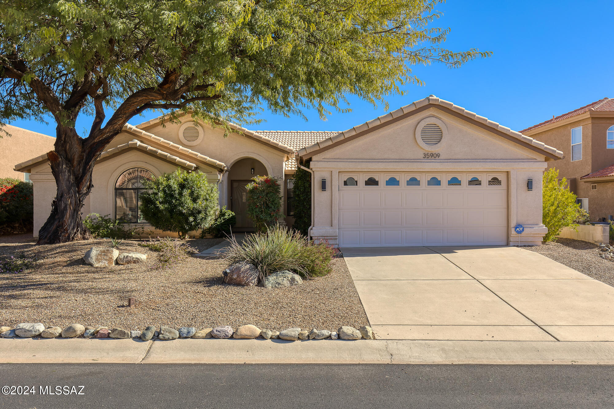 35909 Mesa Ridge Drive Saddlebrooke, AZ 85739 - Photo 1 of 42