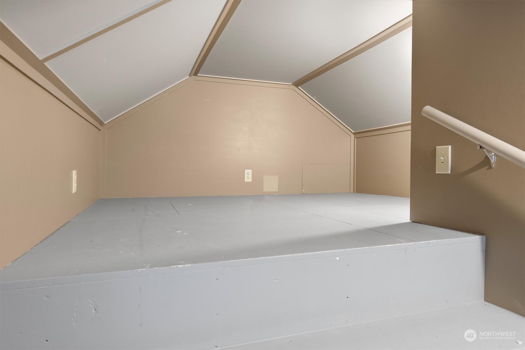 203 Don Martin Road Longview, WA 98632 - Photo 16 of 39 a view of an empty room with windows