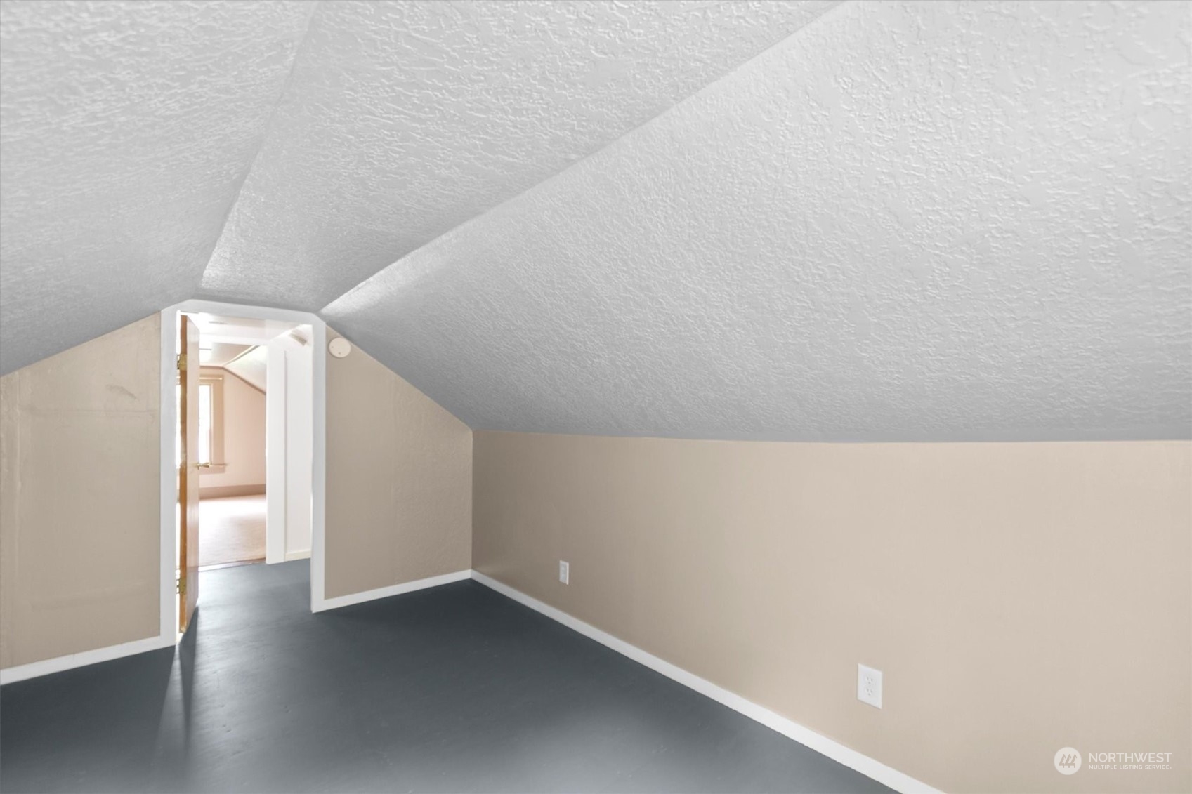 203 Don Martin Road Longview, WA 98632 - Photo 21 of 39 a view of an empty room