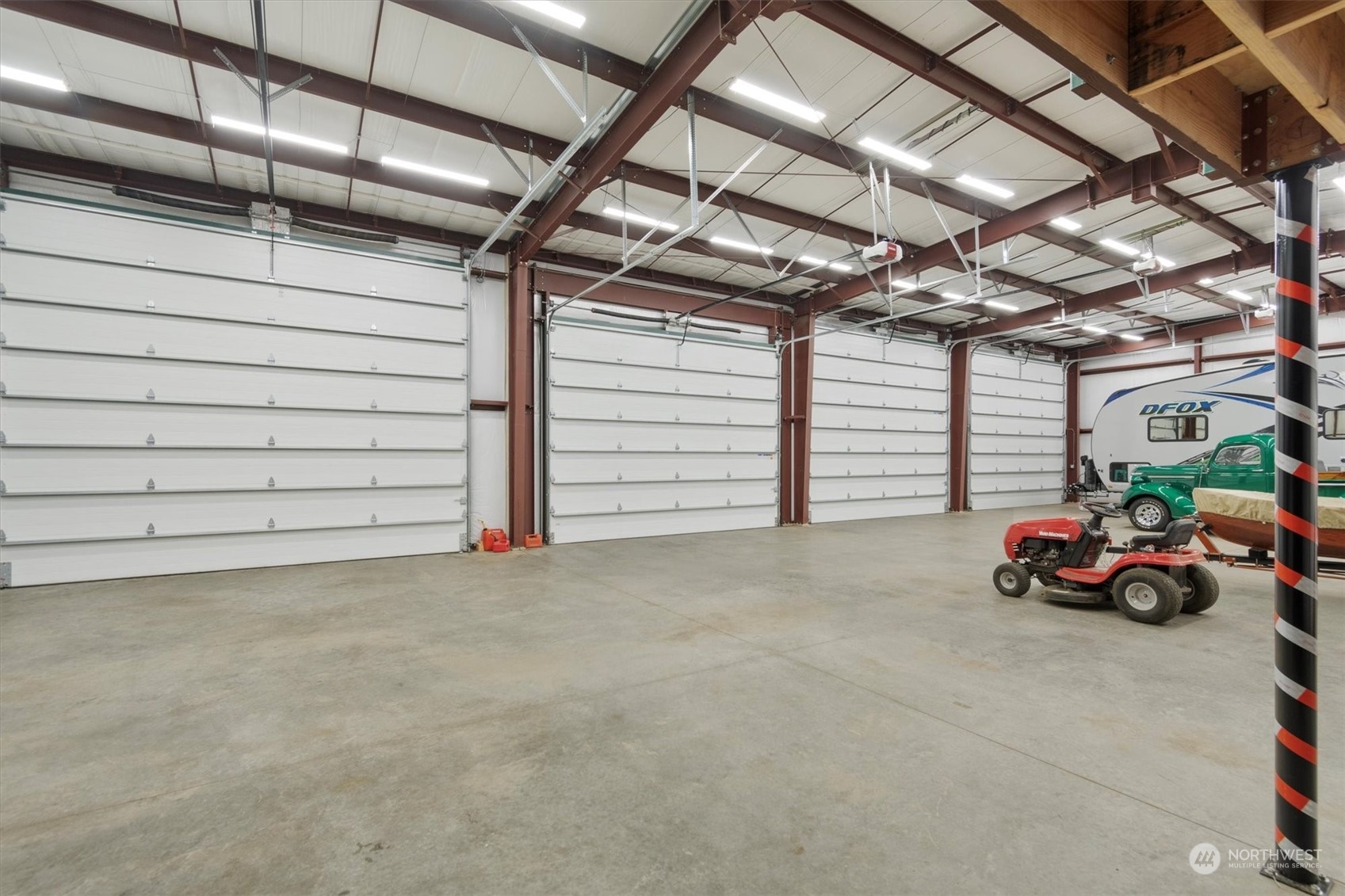 203 Don Martin Road Longview, WA 98632 - Photo 24 of 39 a view of garage with cars