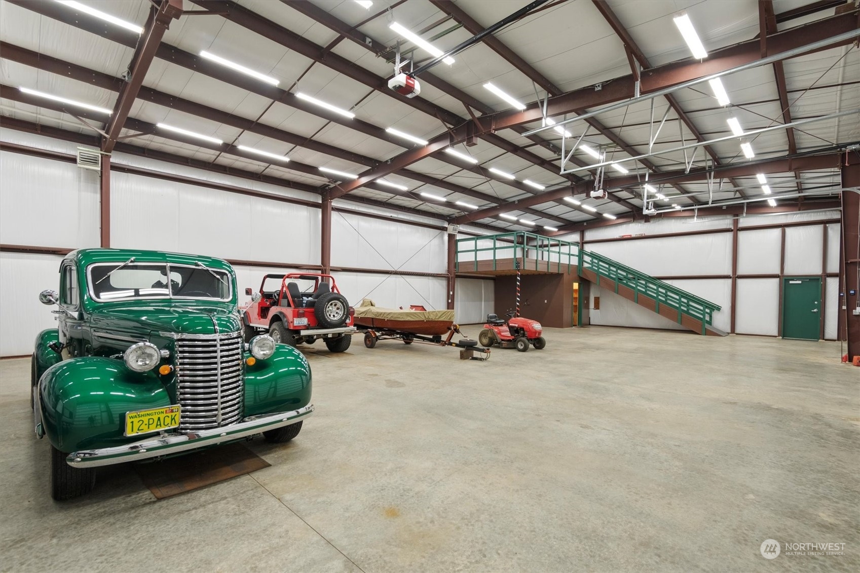 203 Don Martin Road Longview, WA 98632 - Photo 25 of 39 a view of a garage with furniture