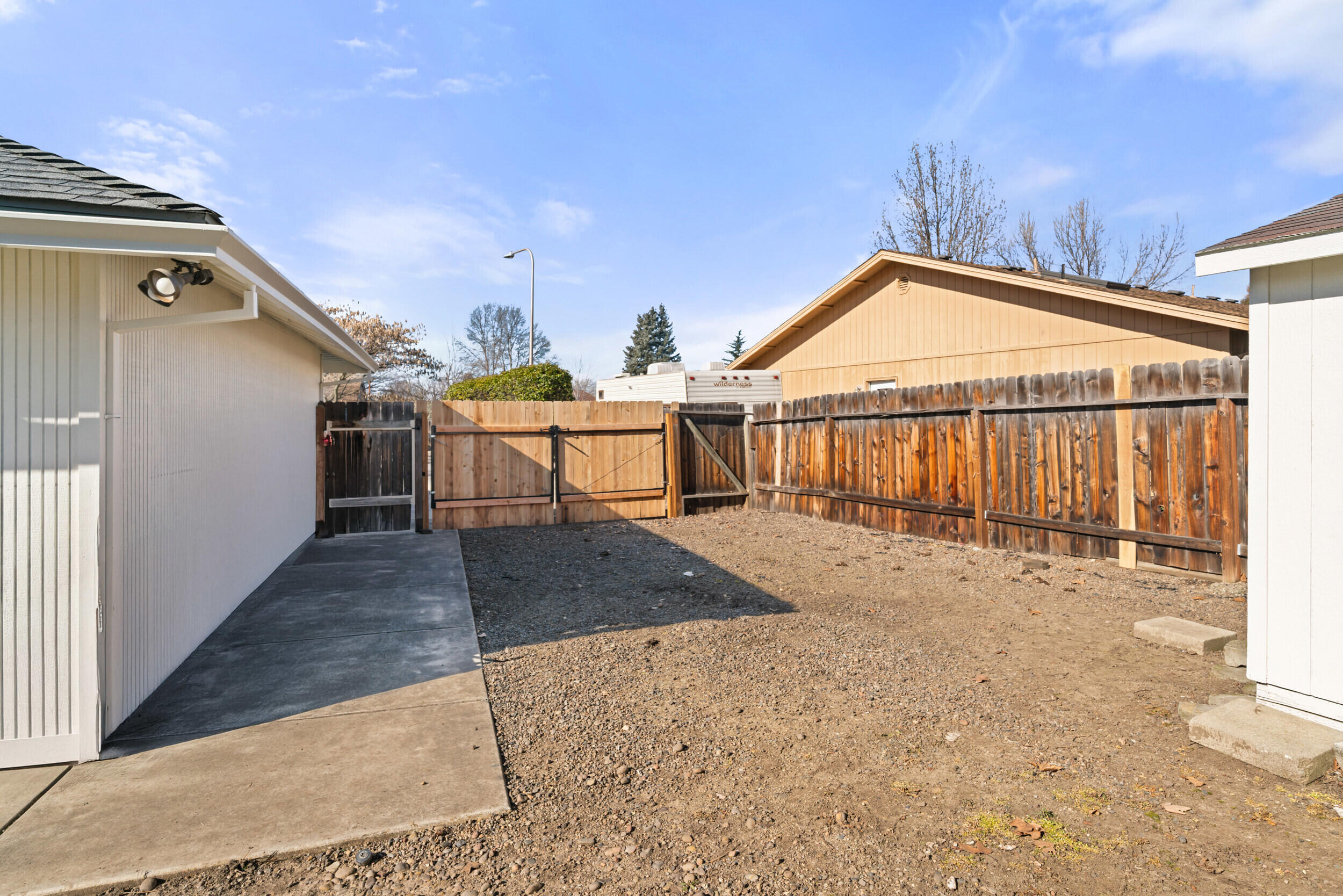 2906 Aldersgate Road Medford, OR 97504 - Photo 28 of 39 24_2906 aldersgate rd, medford-24