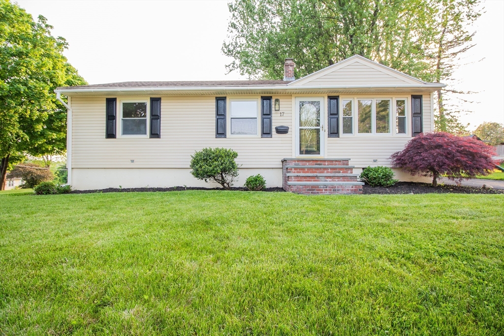 17 Wedgewood Road Worcester, MA 01602 - Photo 3 of 27 Gallery Image 3