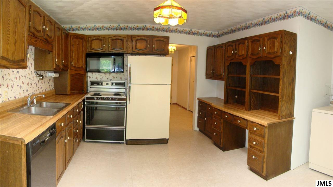 2901 Walcott Road Jackson, MI 49201 - Photo 9 of 24 Photo 9