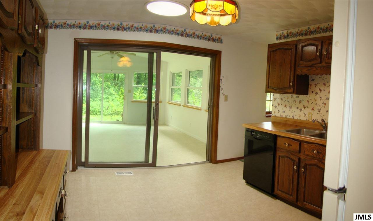 2901 Walcott Road Jackson, MI 49201 - Photo 10 of 24 Photo 10