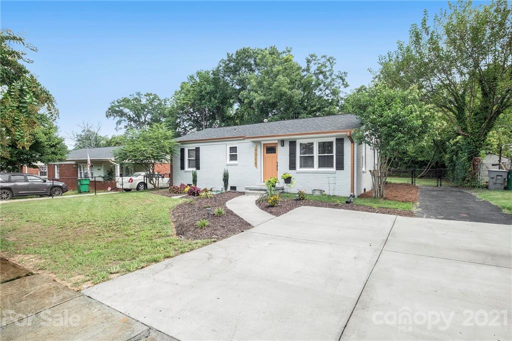 4218 Tillman Road Charlotte, NC 28208 - Photo 2 of 24 Gallery Image 2
