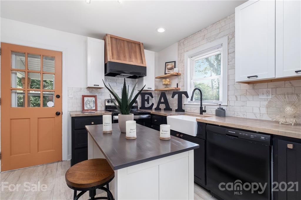 4218 Tillman Road Charlotte, NC 28208 - Photo 13 of 24 Gallery Image 13