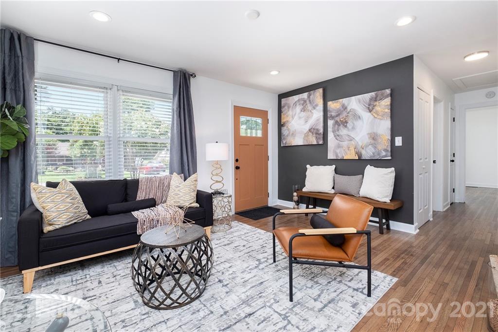 4218 Tillman Road Charlotte, NC 28208 - Photo 6 of 24 Gallery Image 6