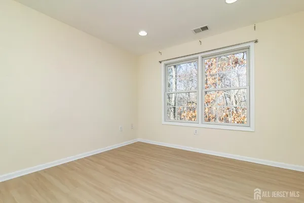 $4,500 | 4 Timber Grove Court, Old Bridge, NJ 08857
