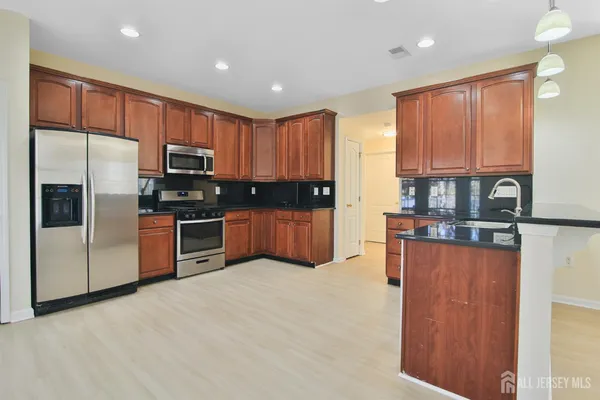 $4,500 | 4 Timber Grove Court, Old Bridge, NJ 08857