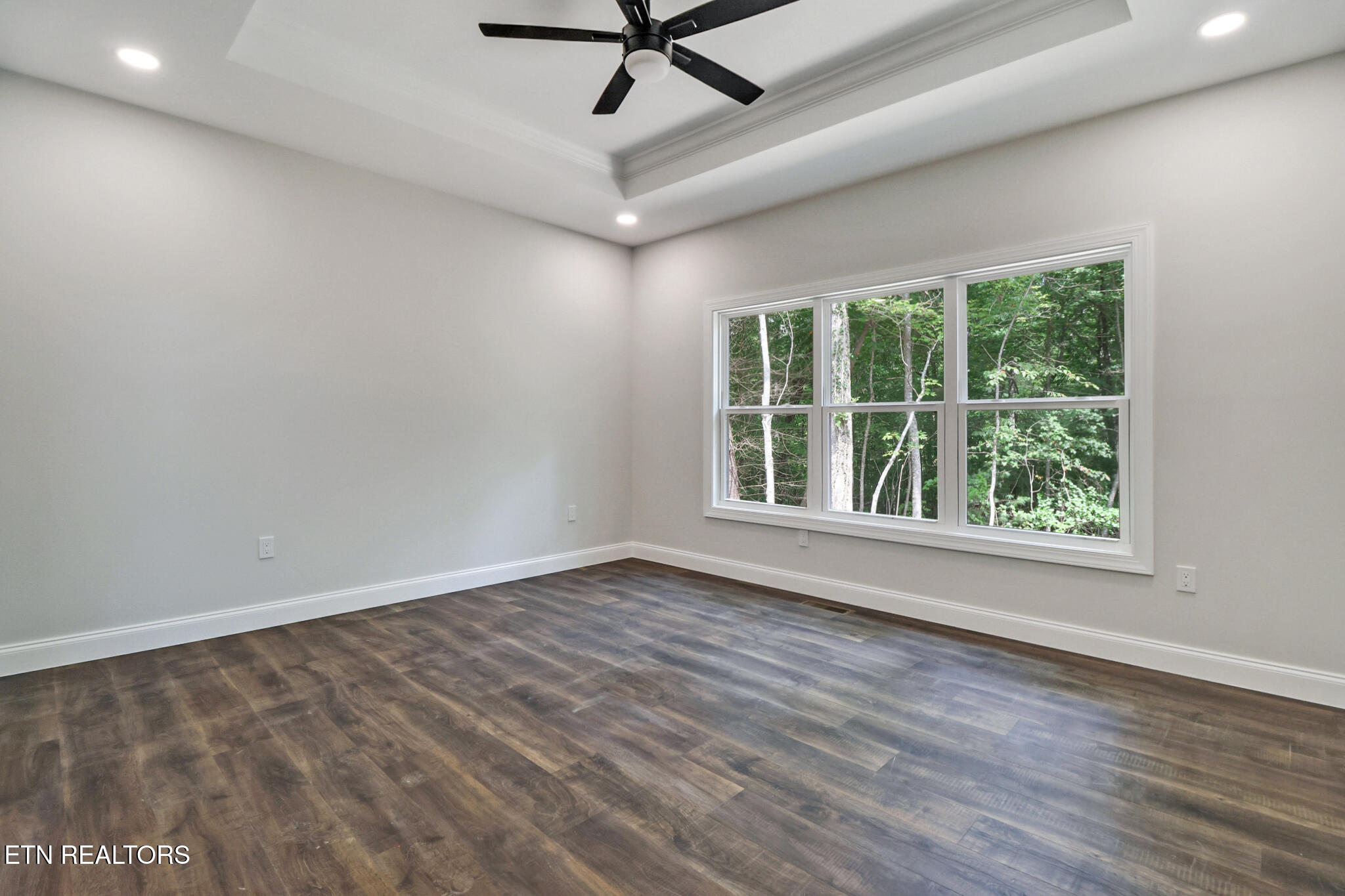 141 Windsor Road Crossville, TN 38558 - Photo 13 of 37 if1a6411-if1a6415