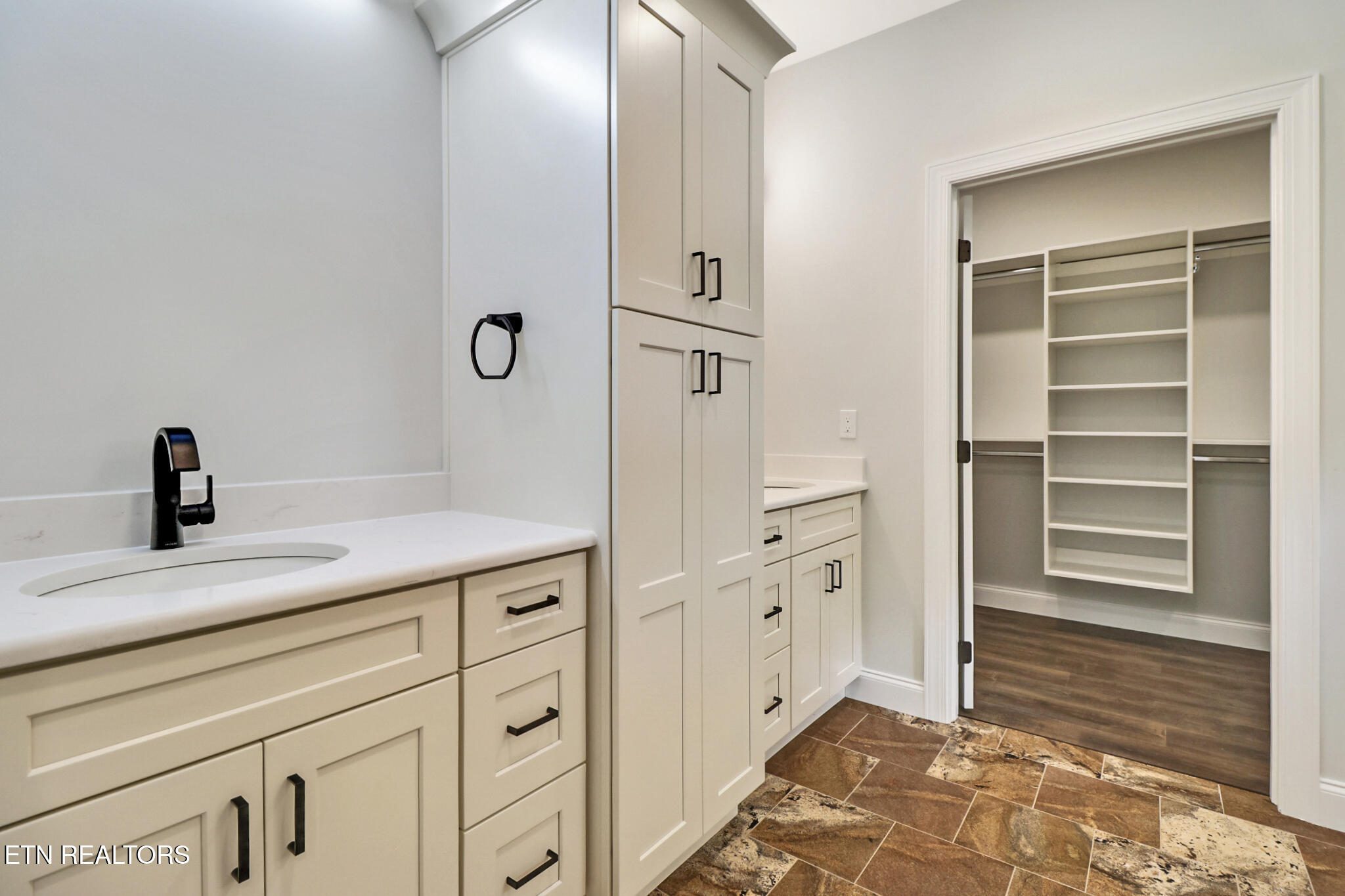 141 Windsor Road Crossville, TN 38558 - Photo 15 of 37 if1a6421-if1a6425